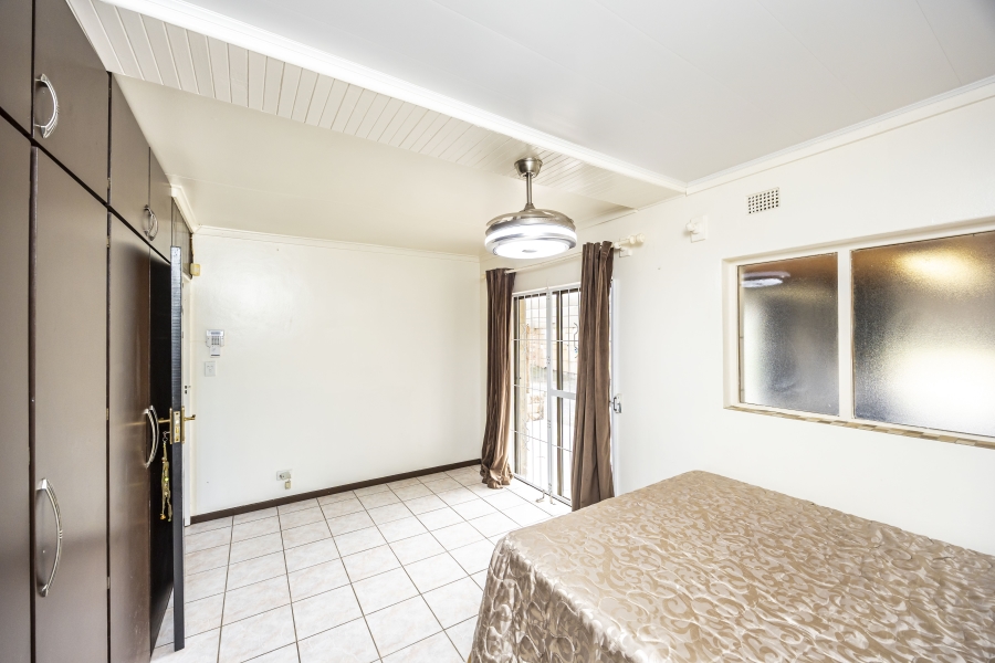 4 Bedroom Property for Sale in Sunnyridge Eastern Cape